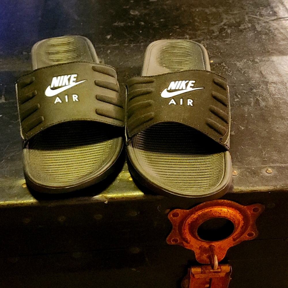 Mens nike air slides NWOT size 7